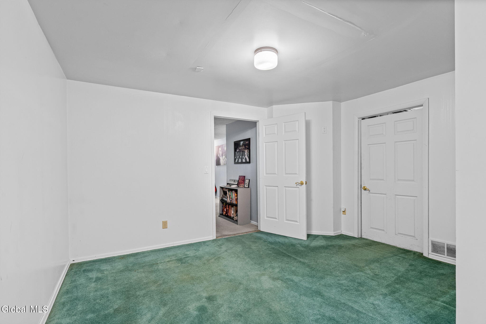 4501 S Foxwood Drive Clifton Park NY 12065