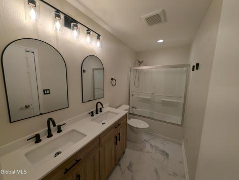 20 Lexington Drive Clifton Park NY 12065