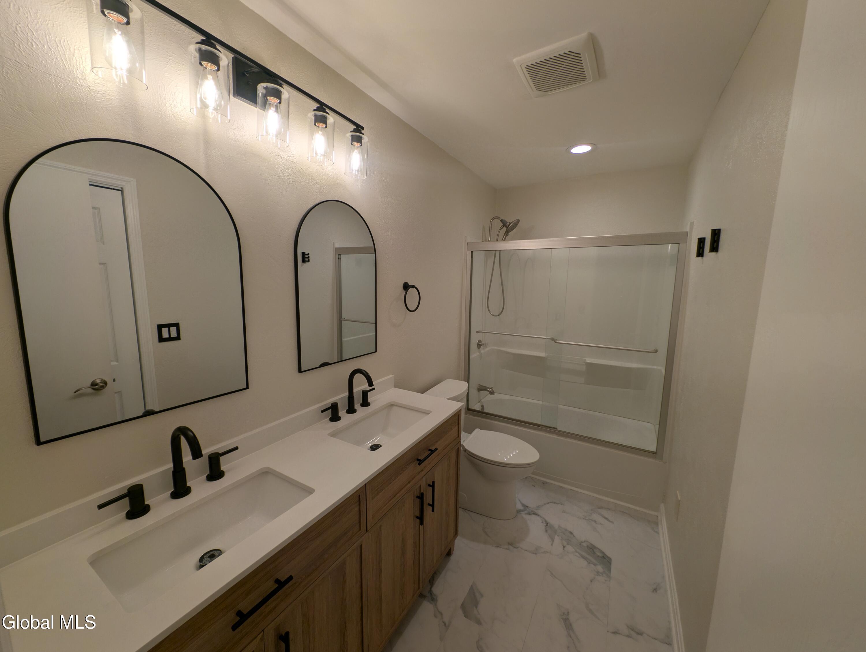 20 Lexington Drive Clifton Park NY 12065