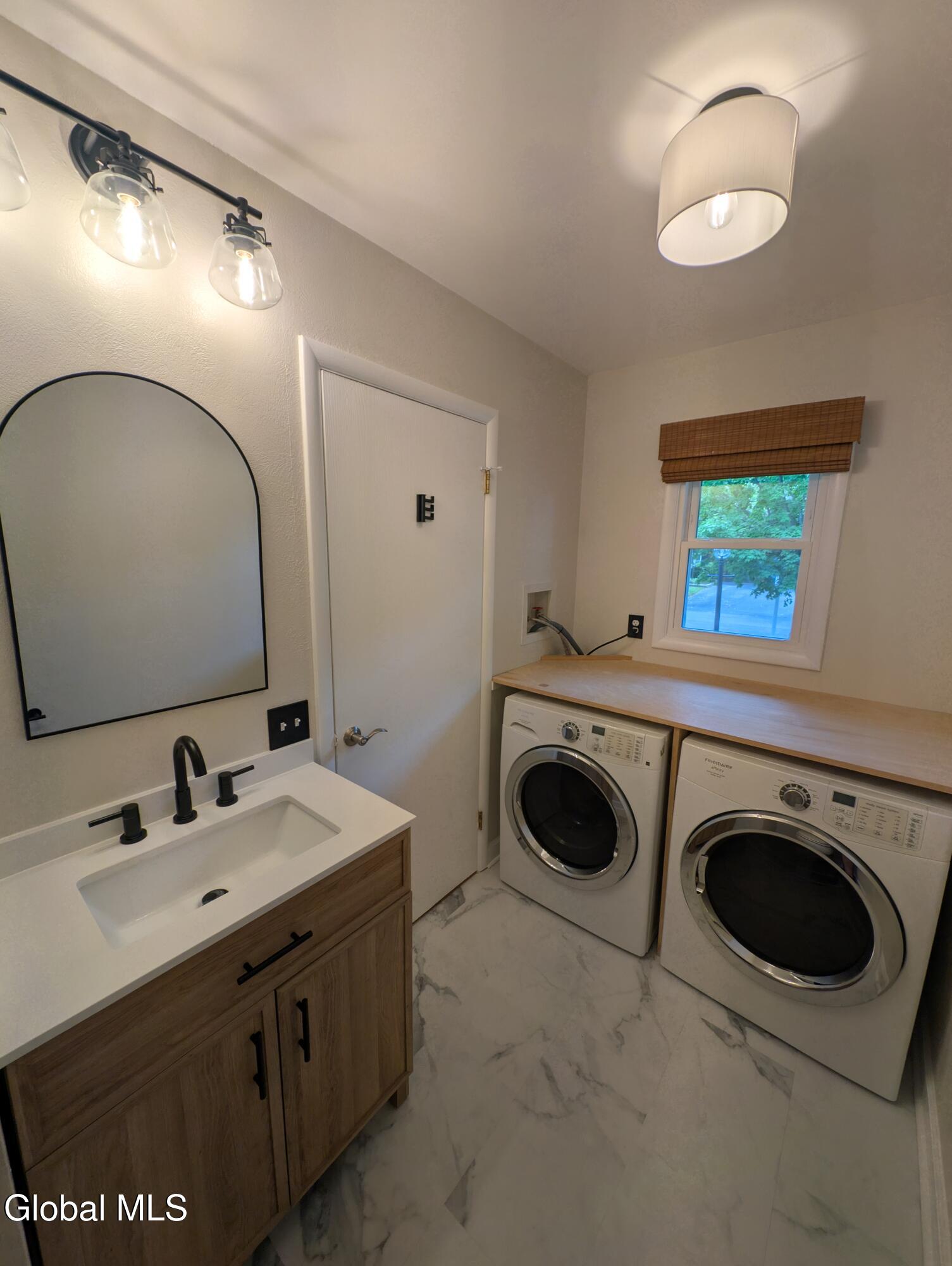 20 Lexington Drive Clifton Park NY 12065