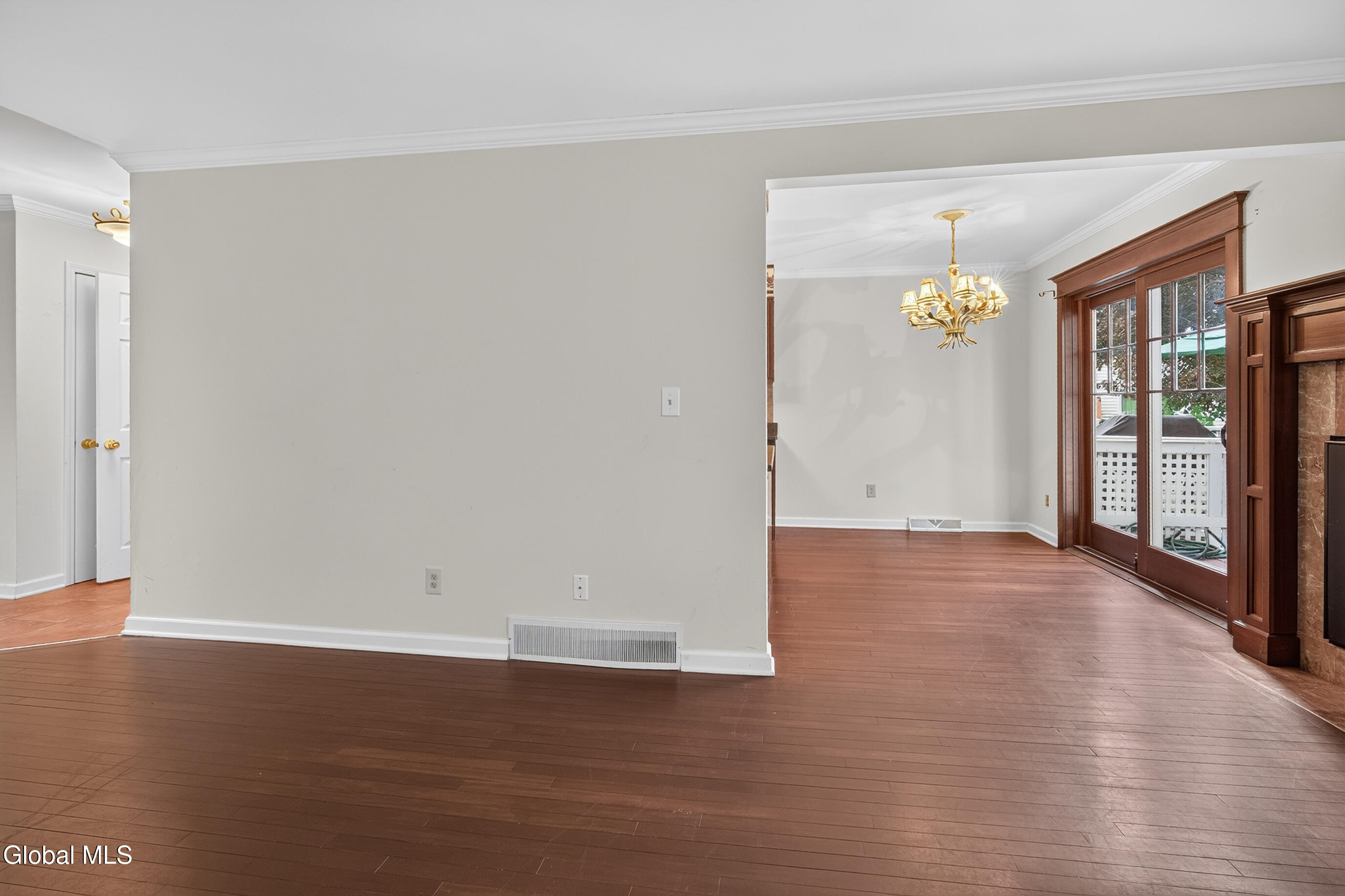 606 Elk Circle Milton NY 12020