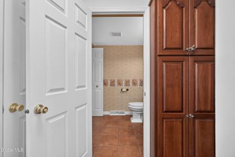 606 Elk Circle Milton NY 12020