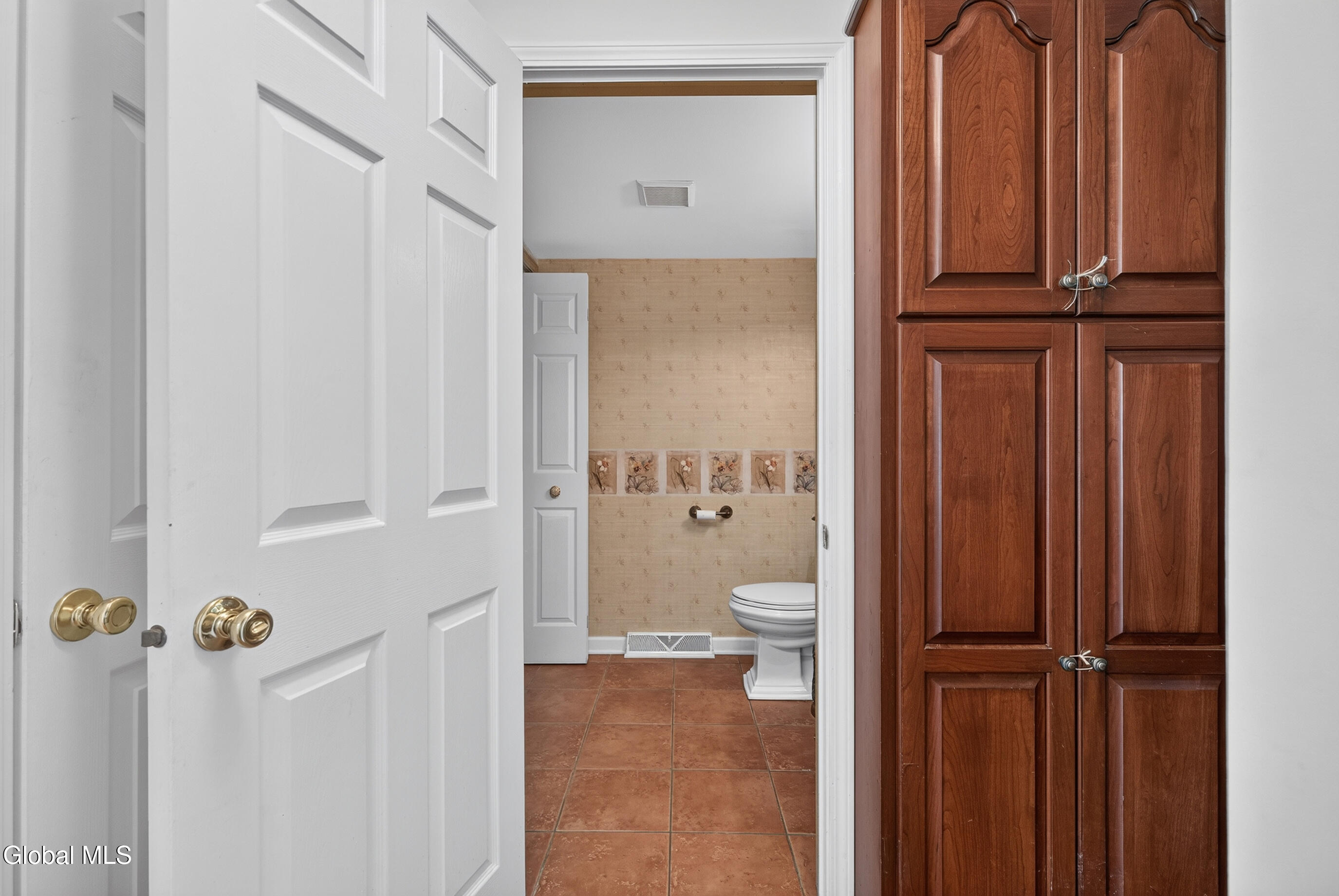 606 Elk Circle Milton NY 12020