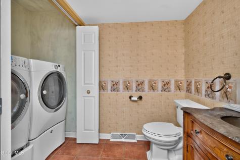 606 Elk Circle Milton NY 12020