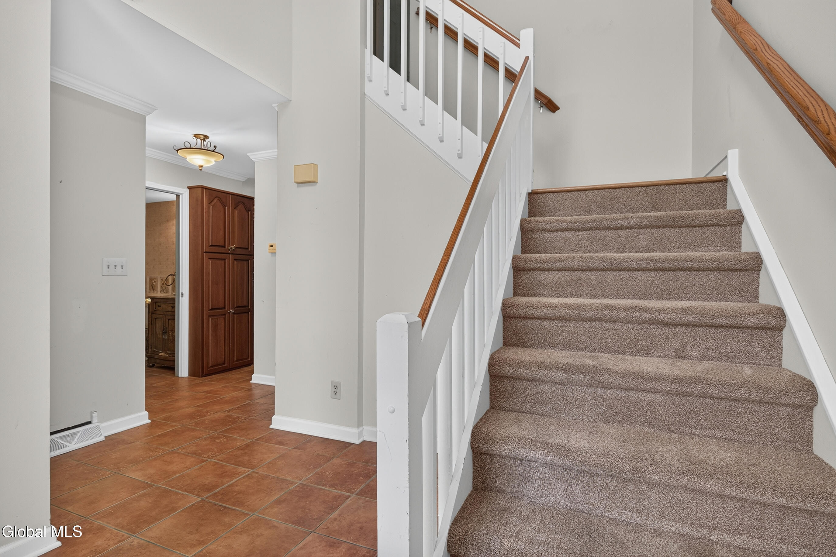 606 Elk Circle Milton NY 12020