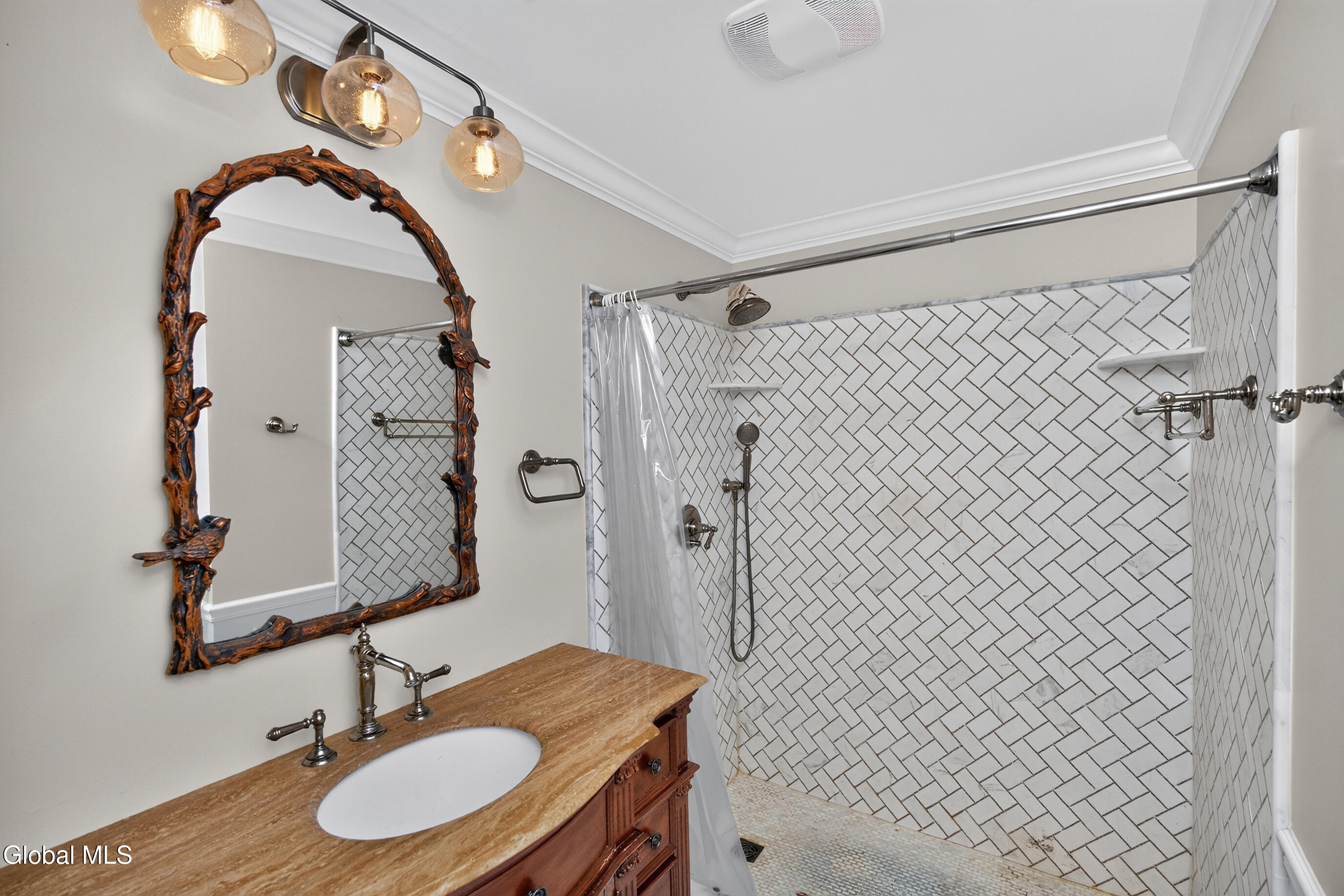 606 Elk Circle Milton NY 12020