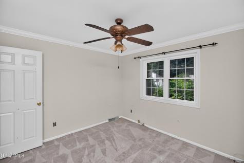 606 Elk Circle Milton NY 12020