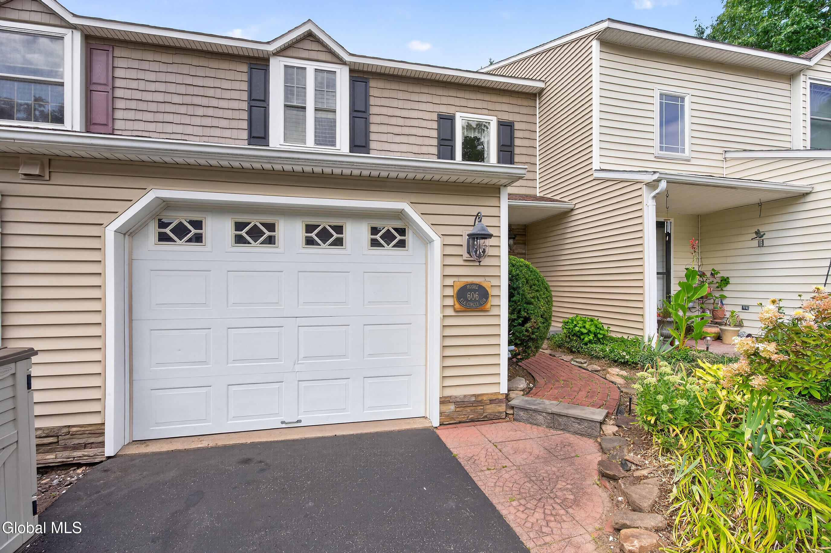 606 Elk Circle Milton NY 12020
