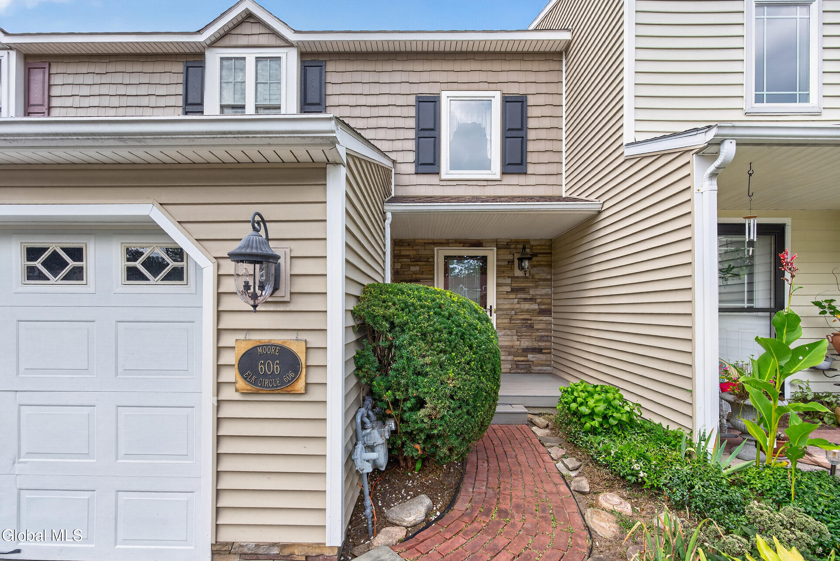 606 Elk Circle Milton NY 12020