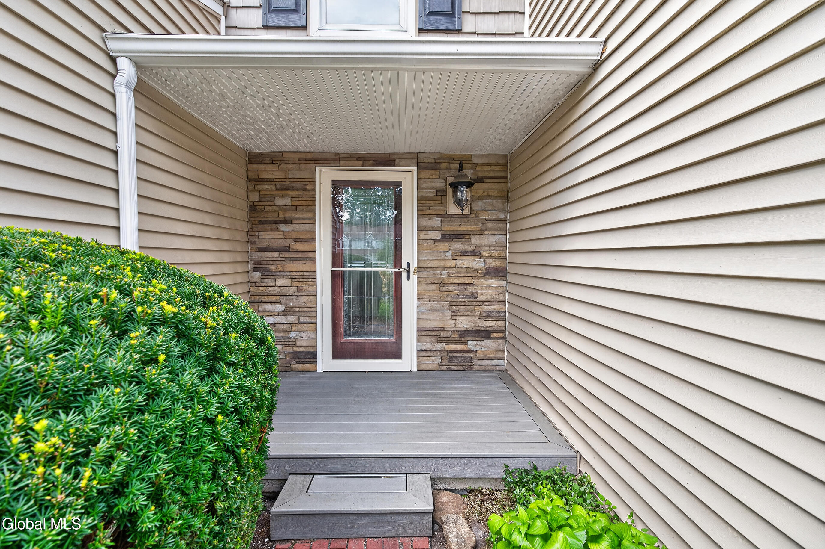 606 Elk Circle Milton NY 12020