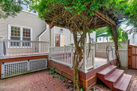 606 Elk Circle Milton NY 12020