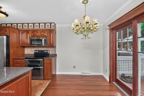 606 Elk Circle Milton NY 12020