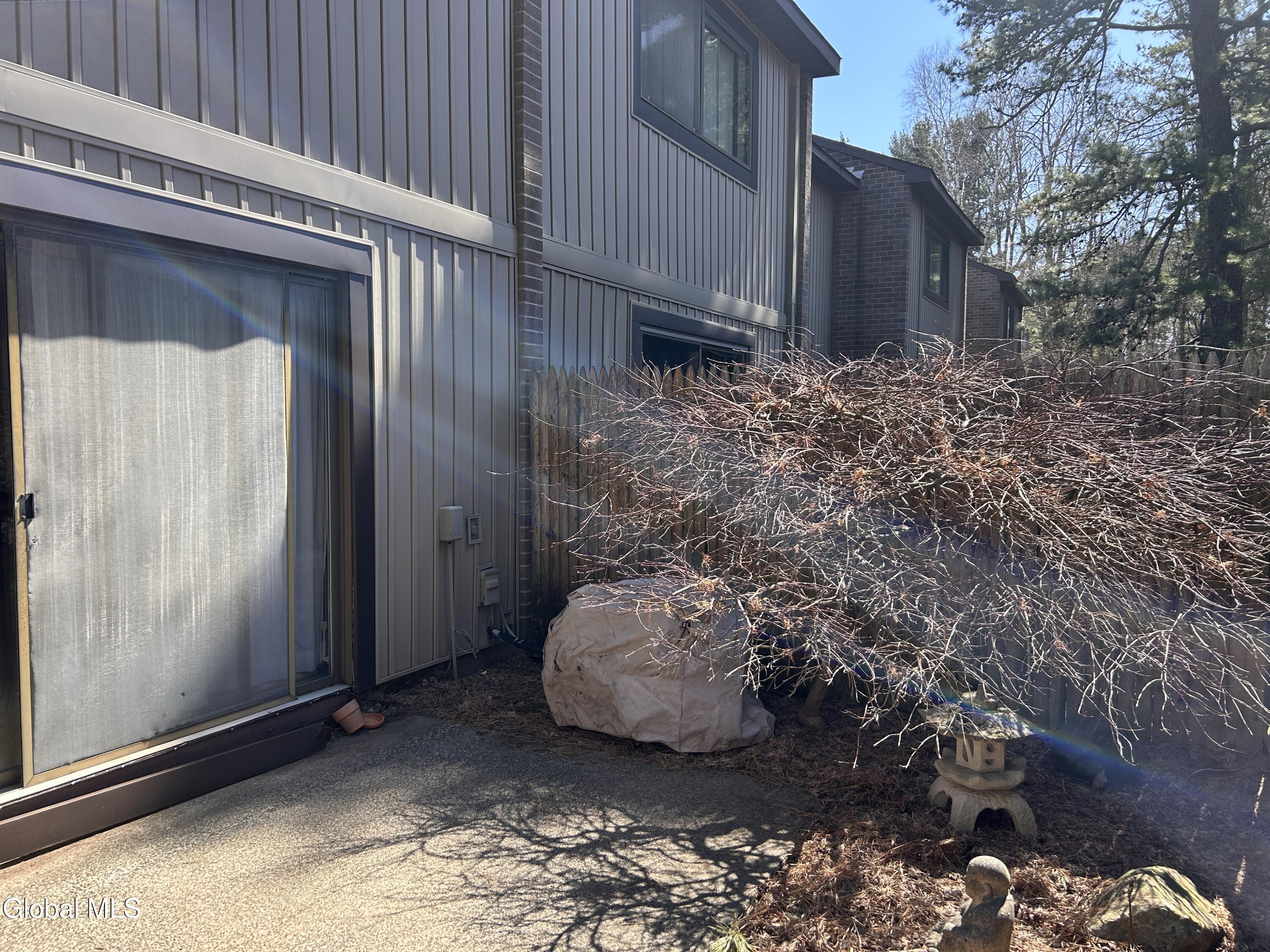 26 Point Of Woods Drive Albany NY 12203