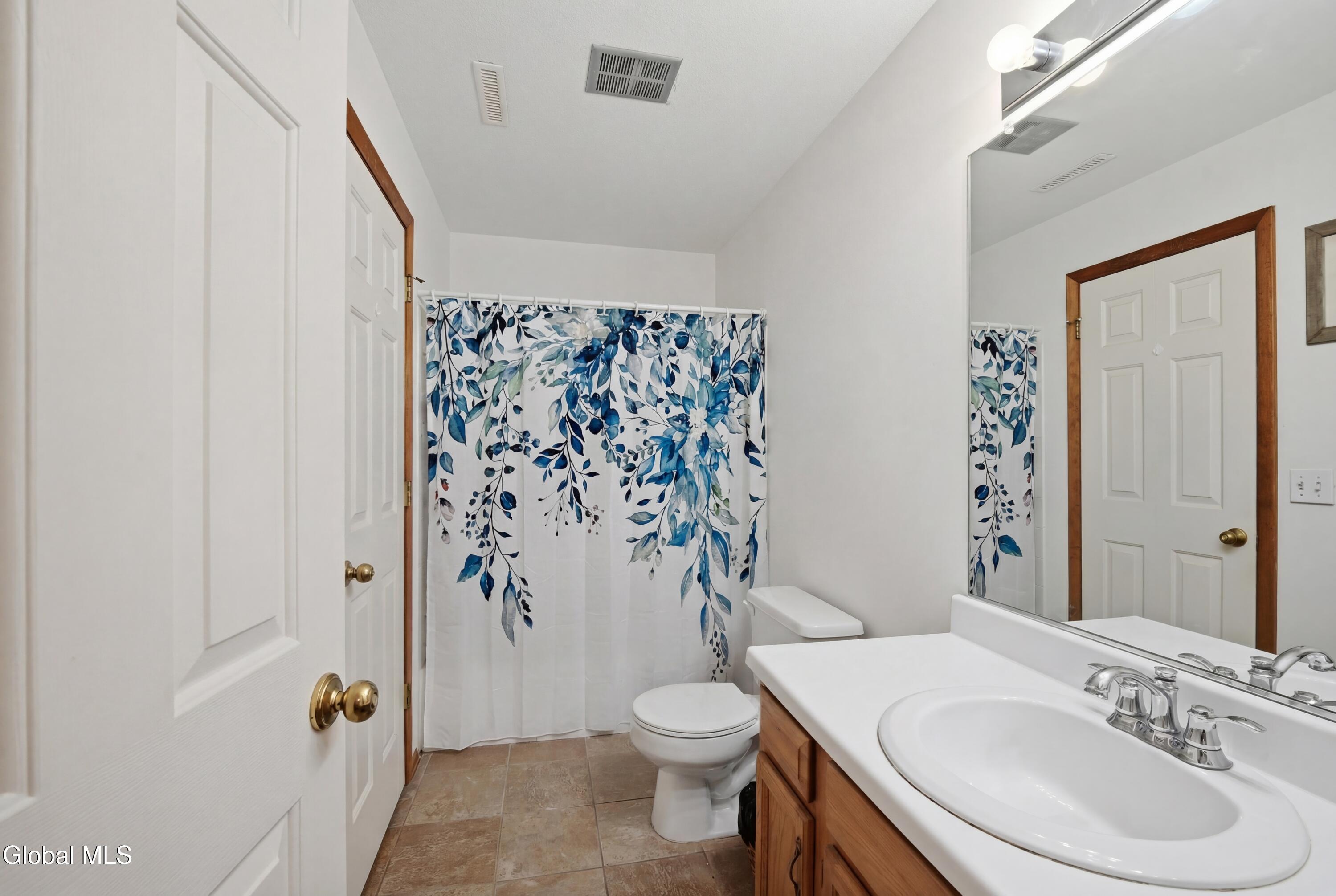 824 Ridge Circle Troy NY 12182