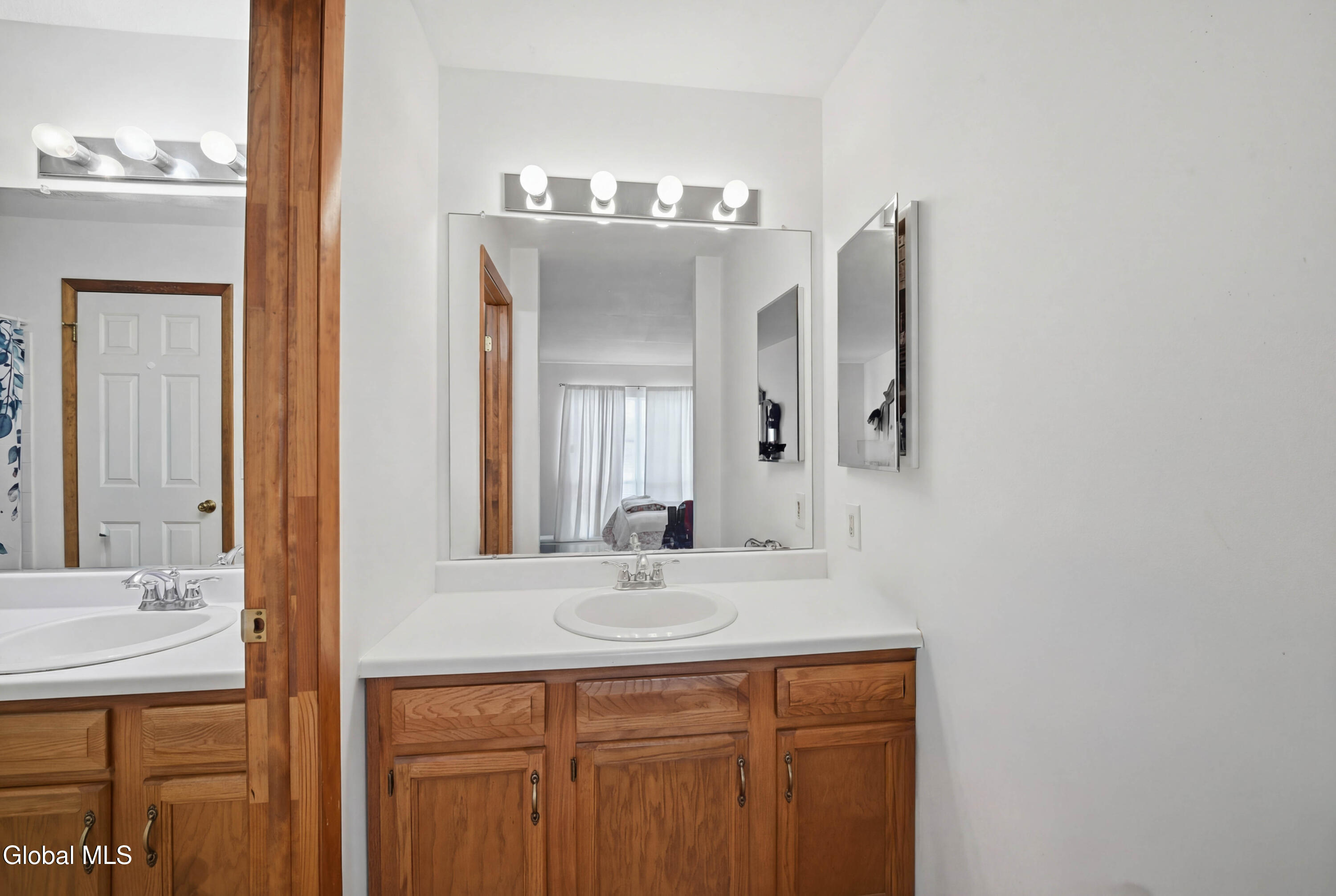 824 Ridge Circle Troy NY 12182