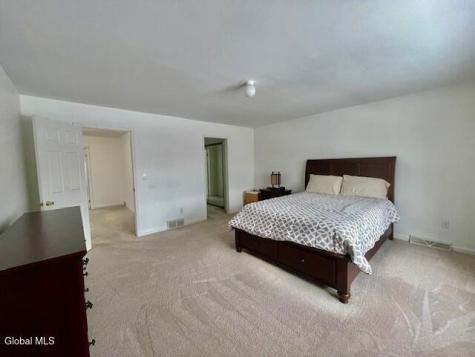 188 Harvard Road Watervliet NY 12189