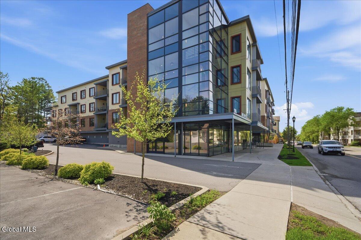 116 West Saratoga Springs NY 12866