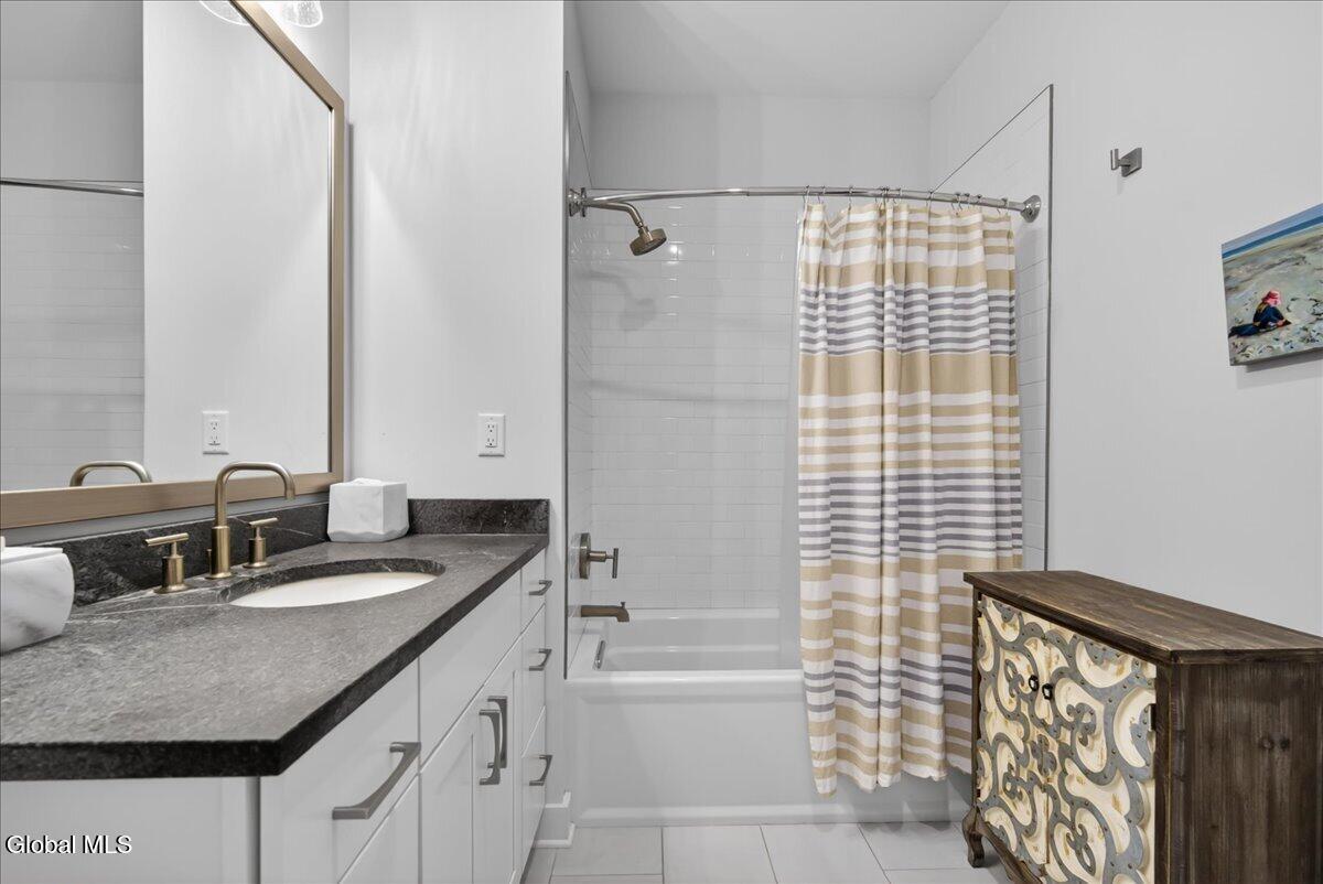116 West Saratoga Springs NY 12866