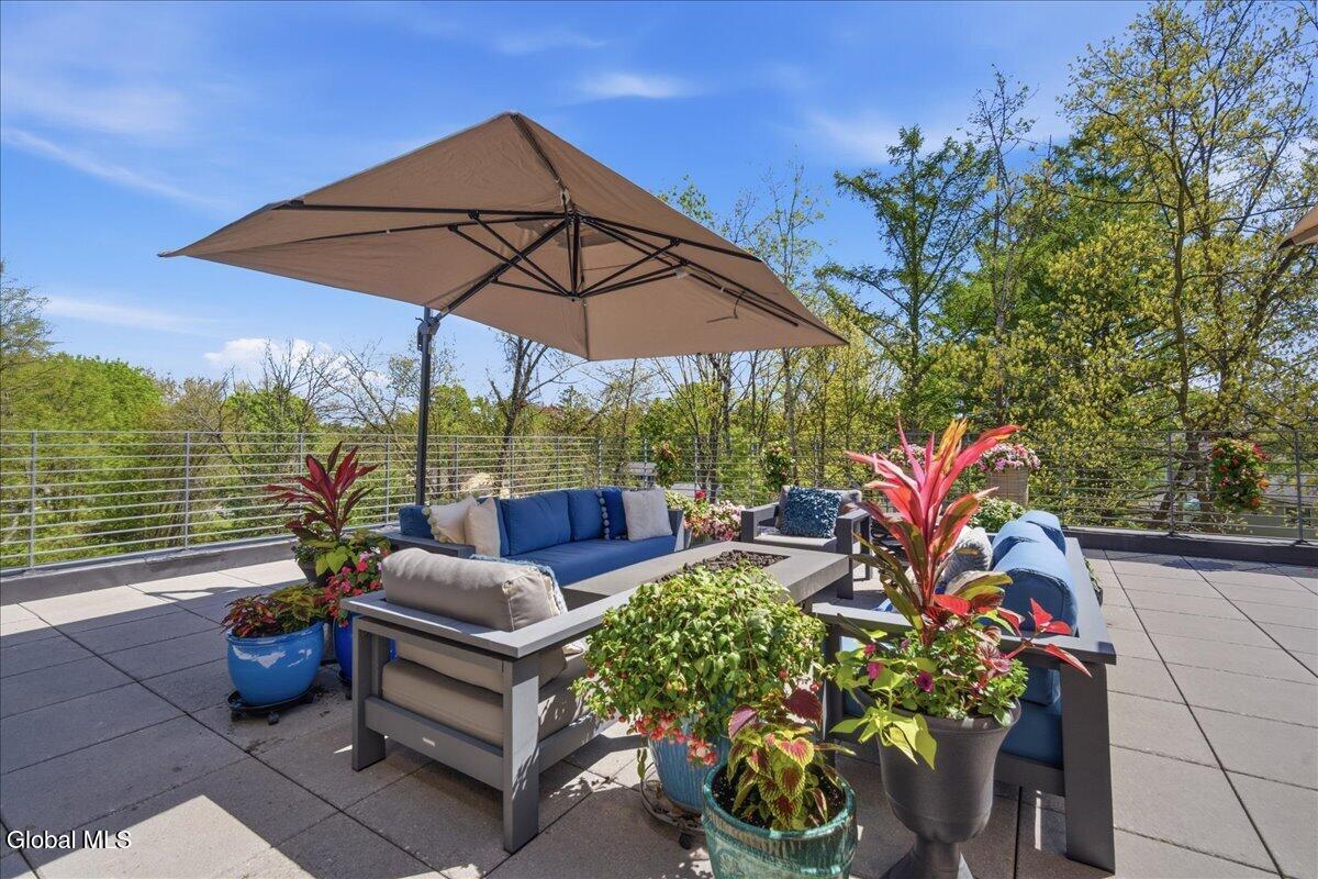 116 West Saratoga Springs NY 12866