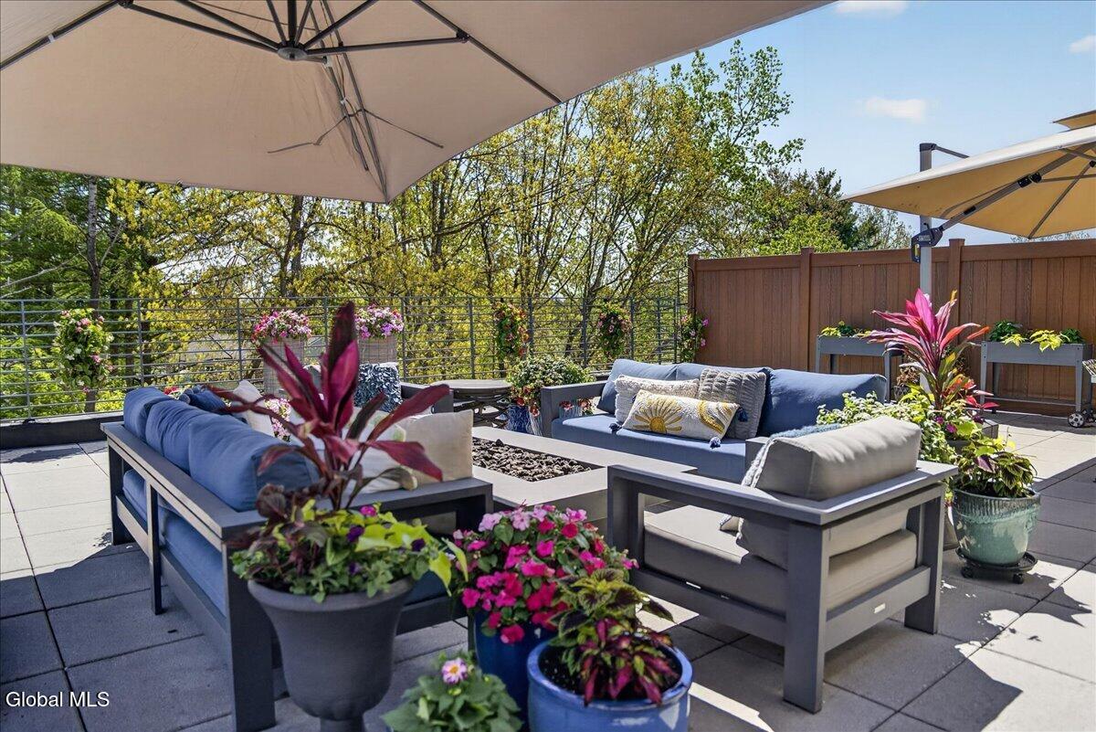 116 West Saratoga Springs NY 12866