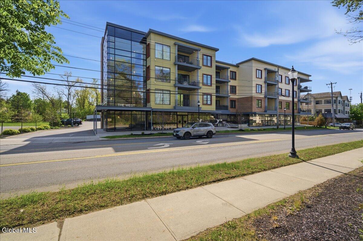 116 West Saratoga Springs NY 12866