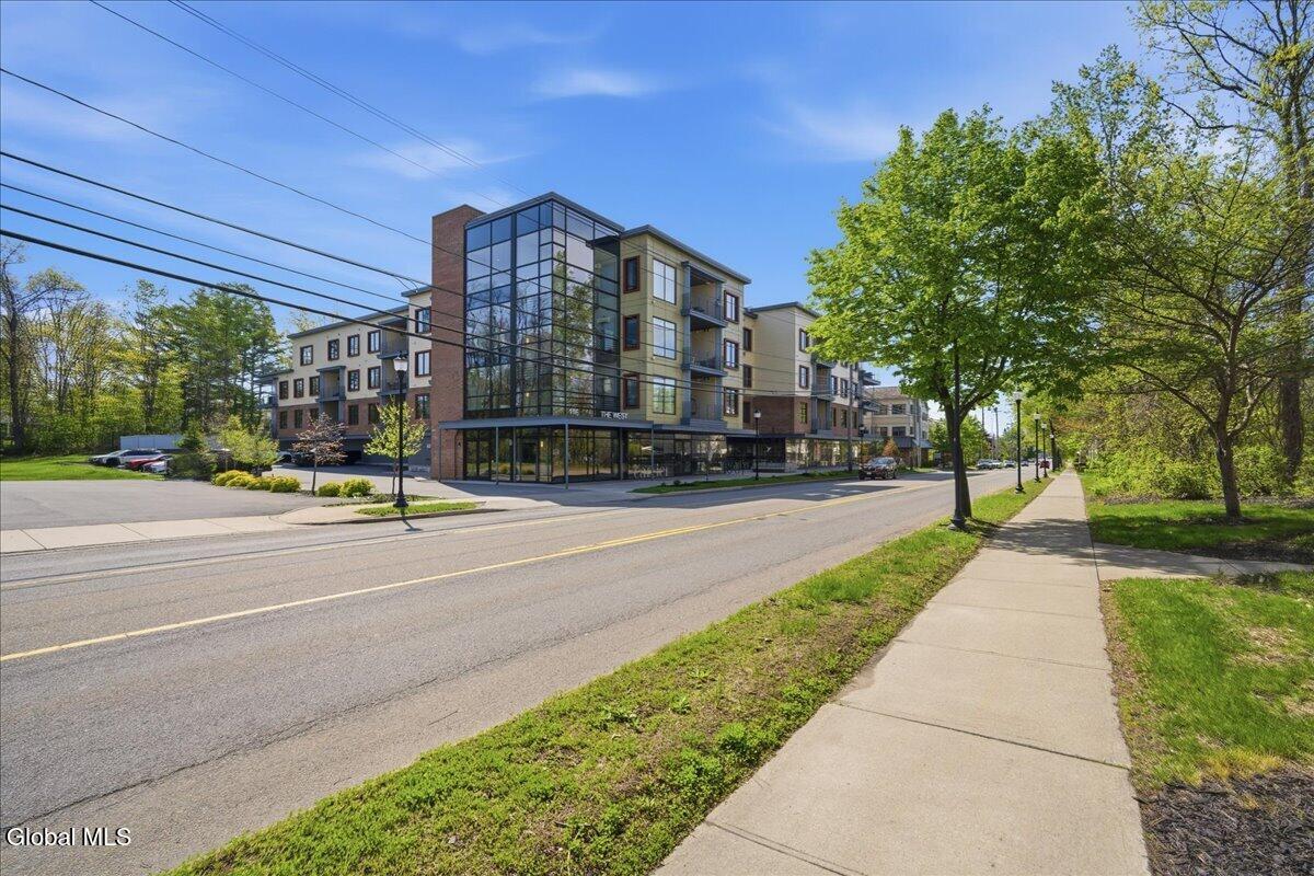 116 West Saratoga Springs NY 12866
