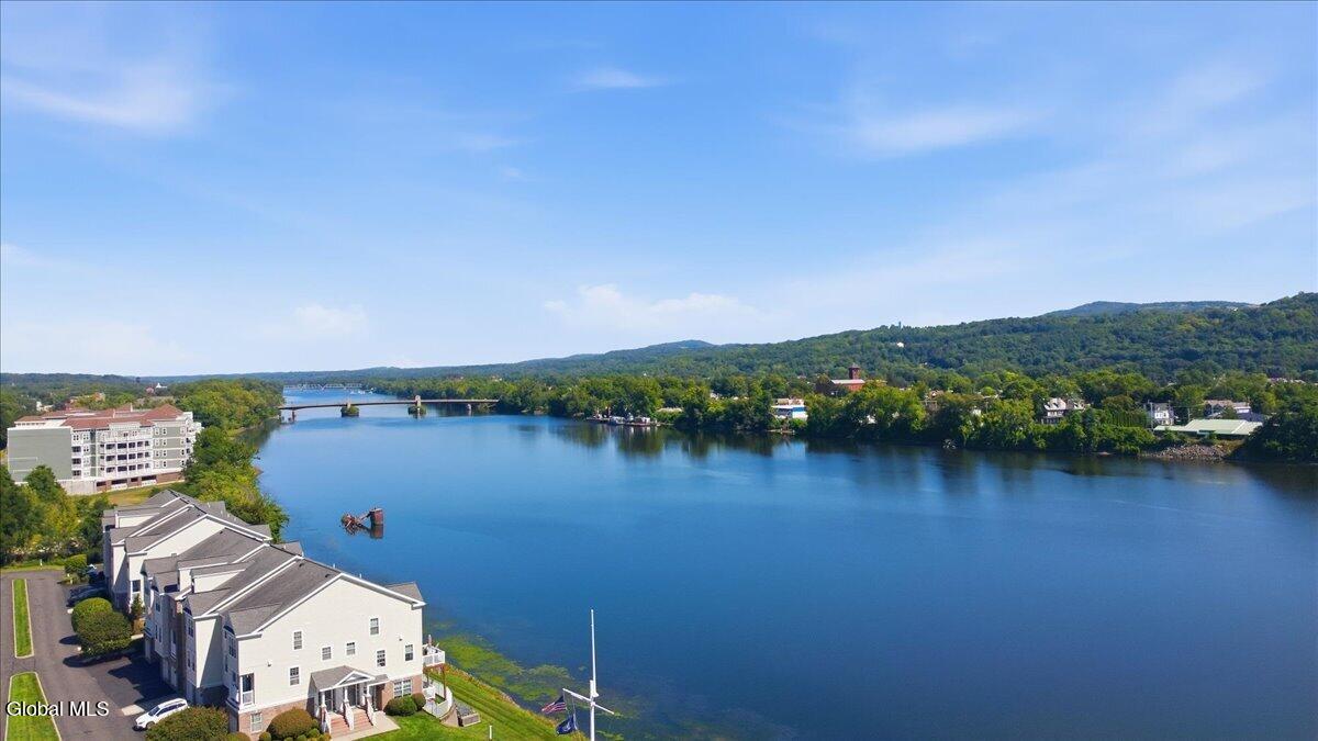 4206 Admiral's Walk Drive Albany NY 12047