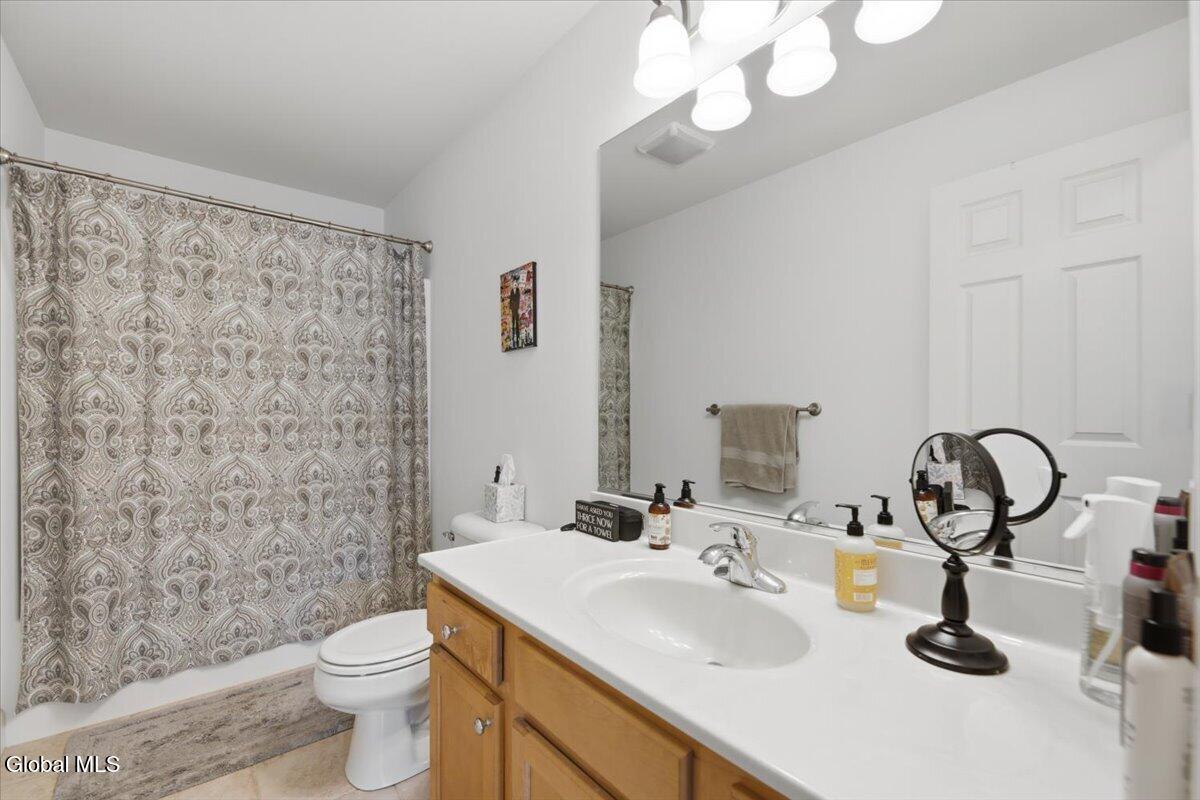 4206 Admiral's Walk Drive Albany NY 12047