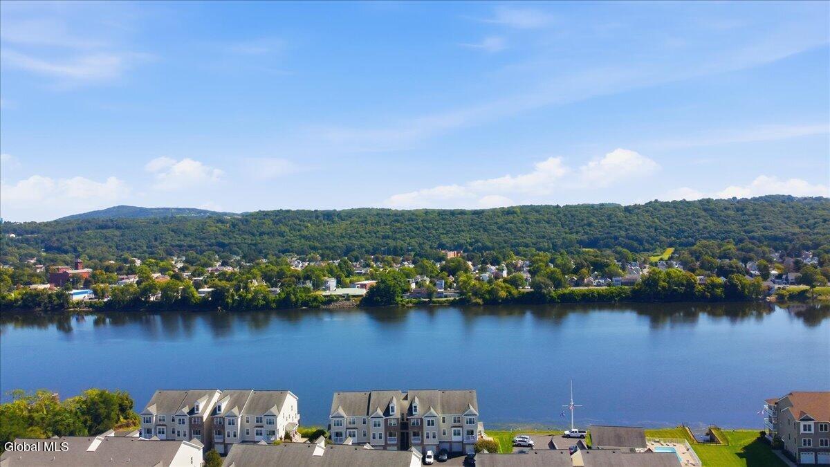 4206 Admiral's Walk Drive Albany NY 12047