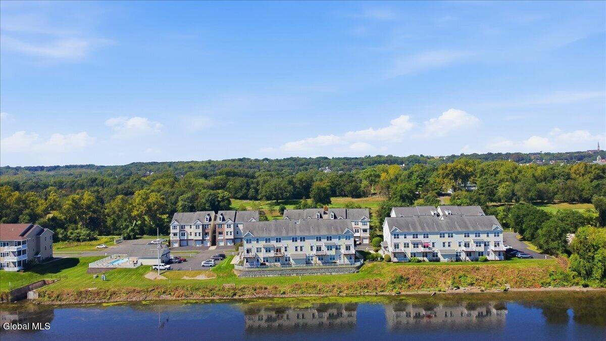 4206 Admiral's Walk Drive Albany NY 12047