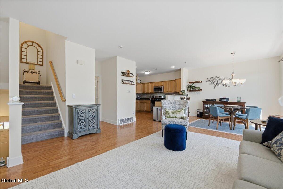 4206 Admiral's Walk Drive Albany NY 12047