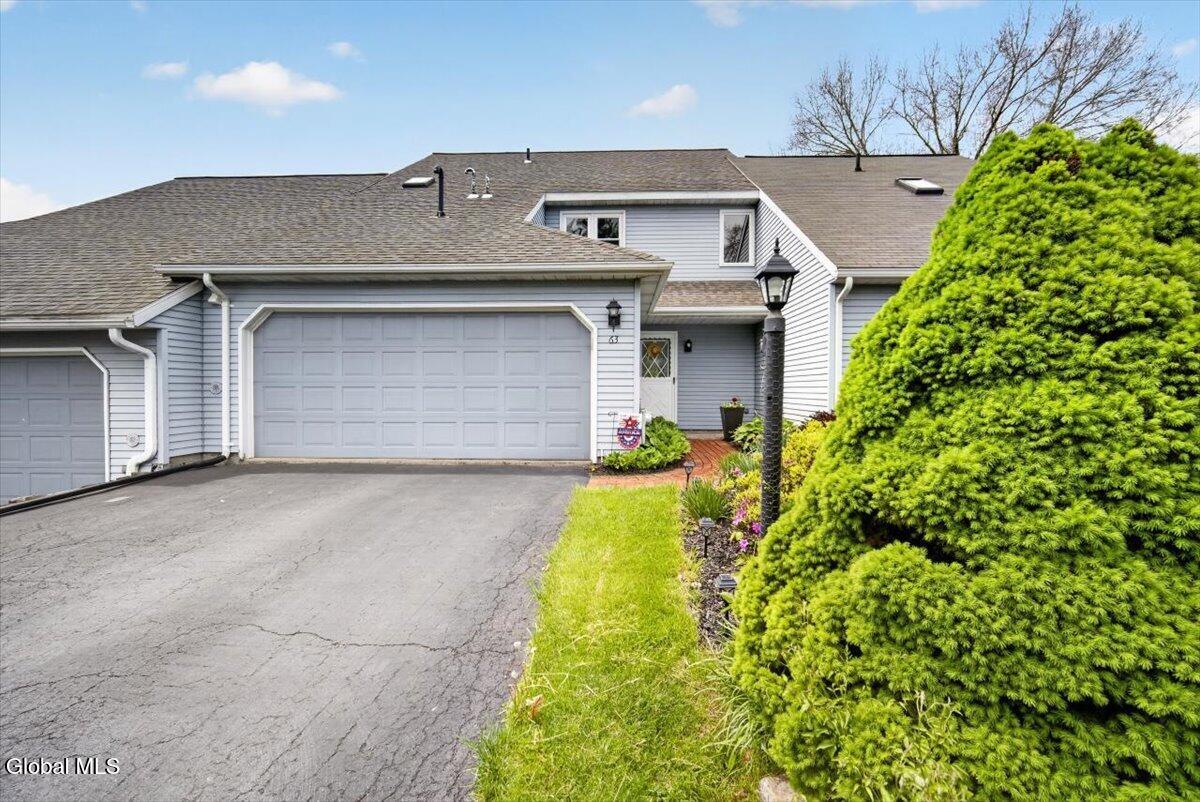 63 Constitution Court Glenmont NY 12077