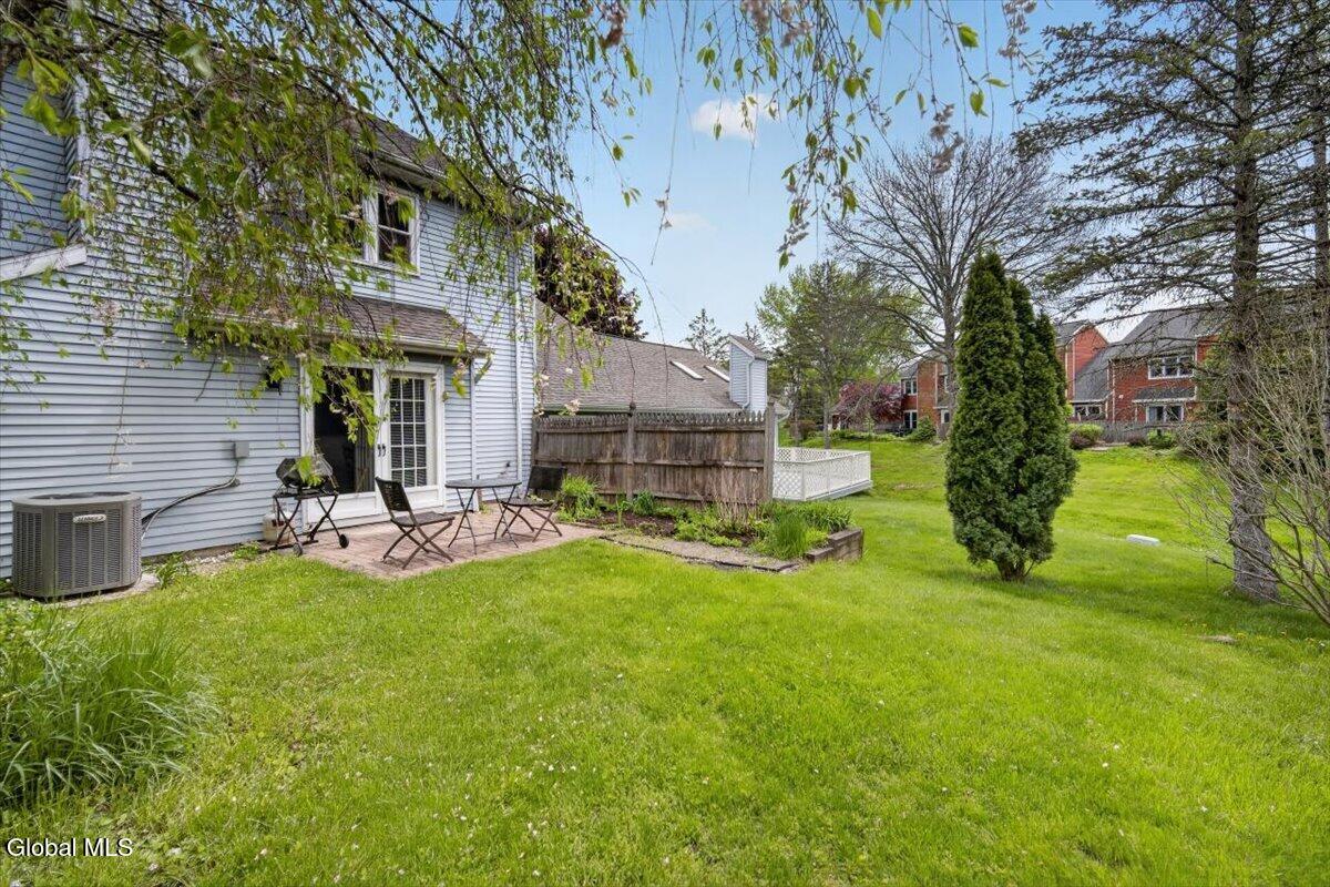 63 Constitution Court Glenmont NY 12077