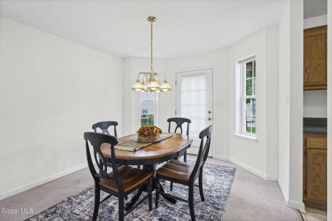 43 Morning Glory Way Schenectady NY 12306