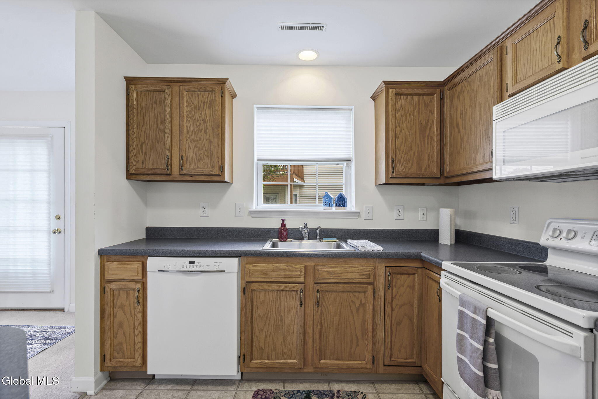 43 Morning Glory Way Schenectady NY 12306