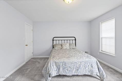 43 Morning Glory Way Schenectady NY 12306