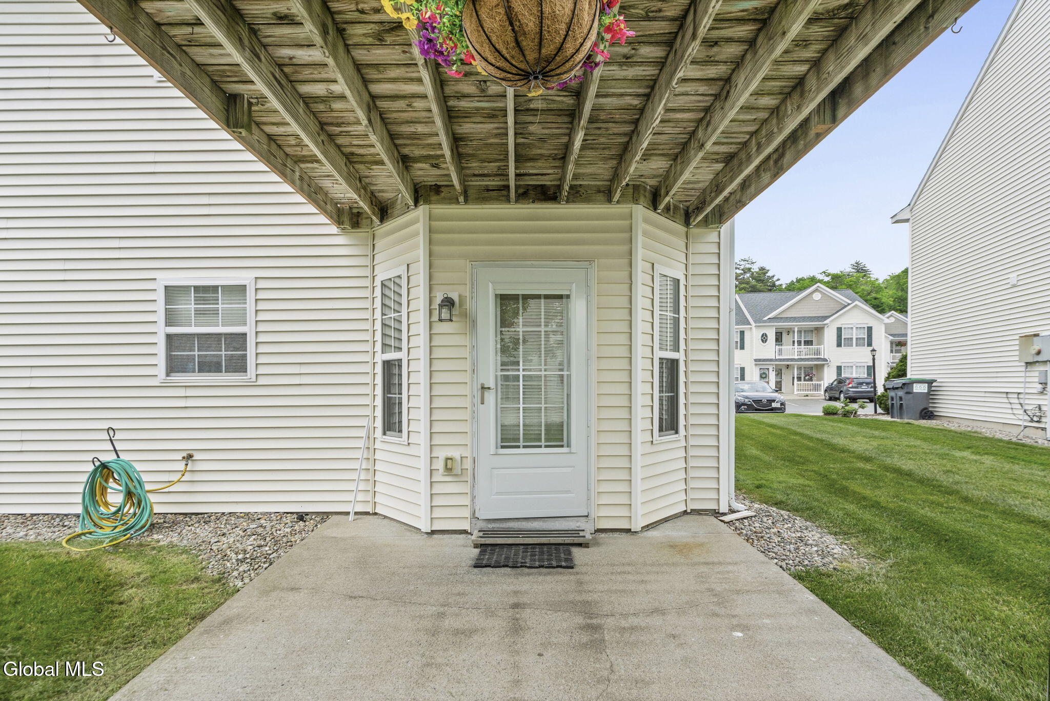 43 Morning Glory Way Schenectady NY 12306