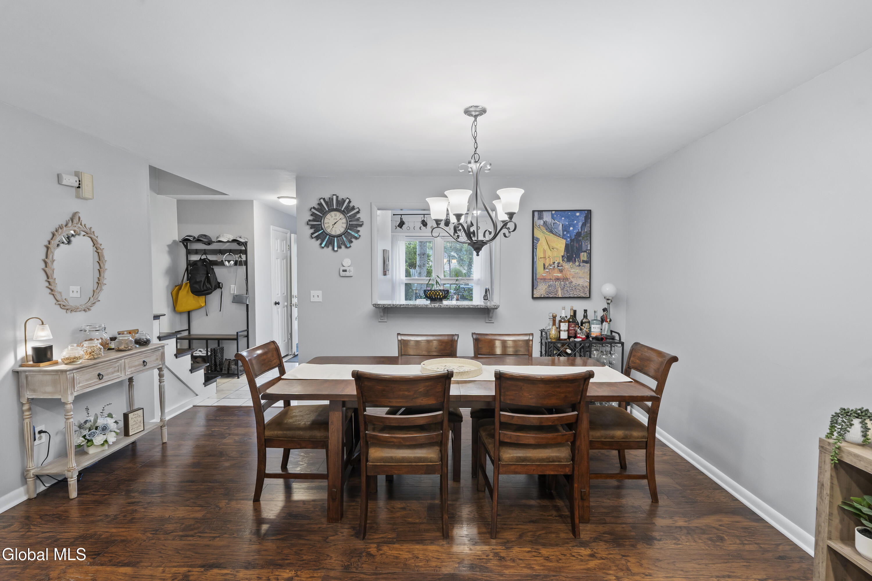 174 Williamsburg Court Albany NY 12203