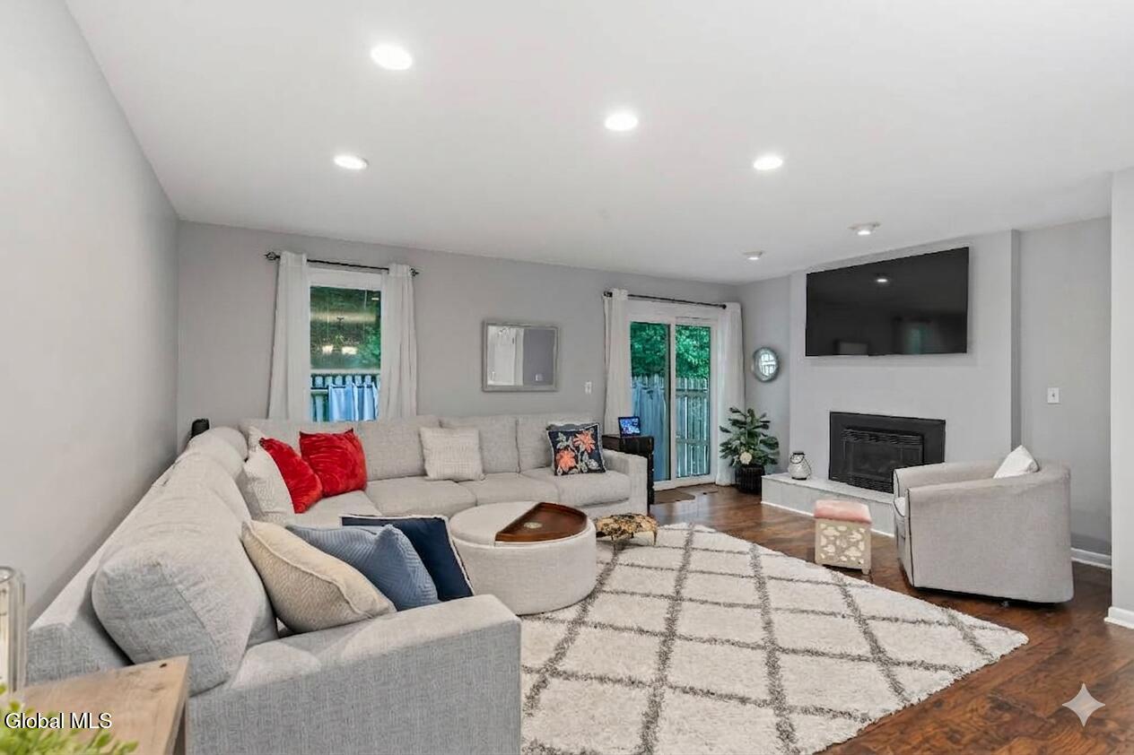 174 Williamsburg Court Albany NY 12203