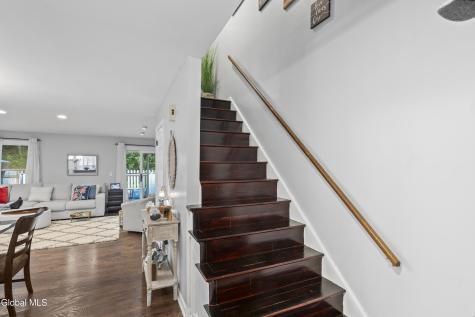 174 Williamsburg Court Albany NY 12203