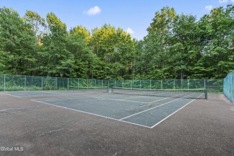 174 Williamsburg Court Albany NY 12203