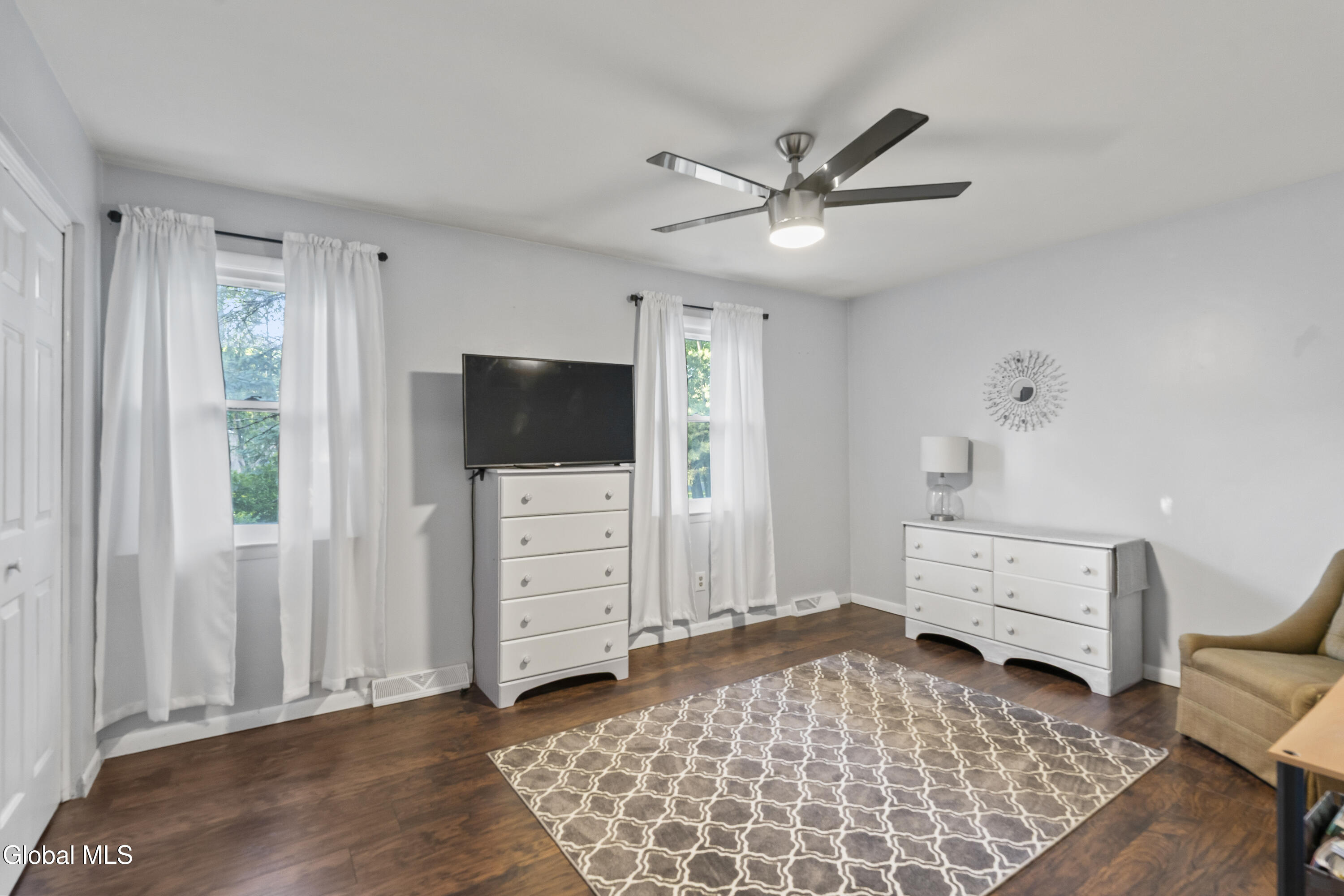 174 Williamsburg Court Albany NY 12203