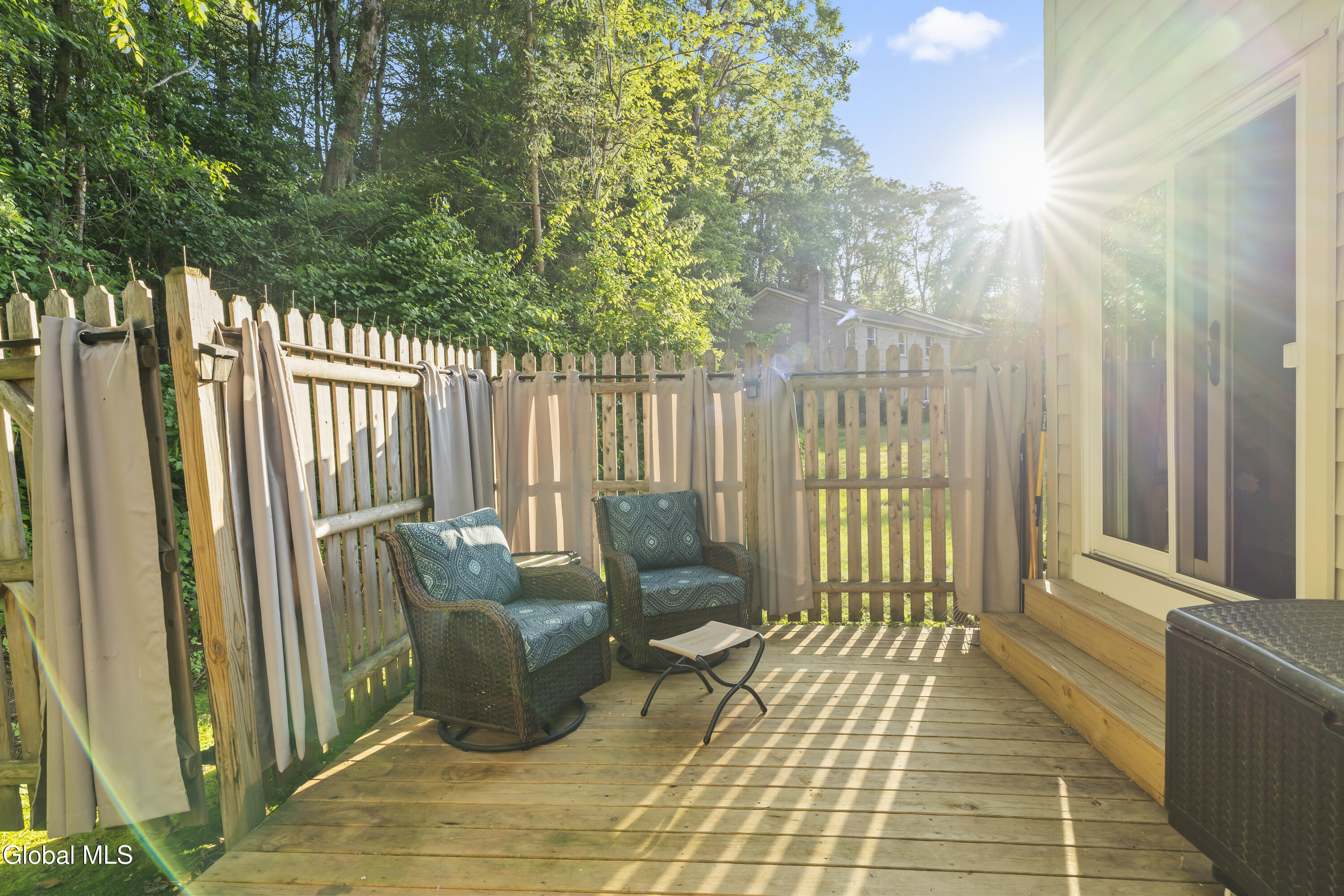 174 Williamsburg Court Albany NY 12203