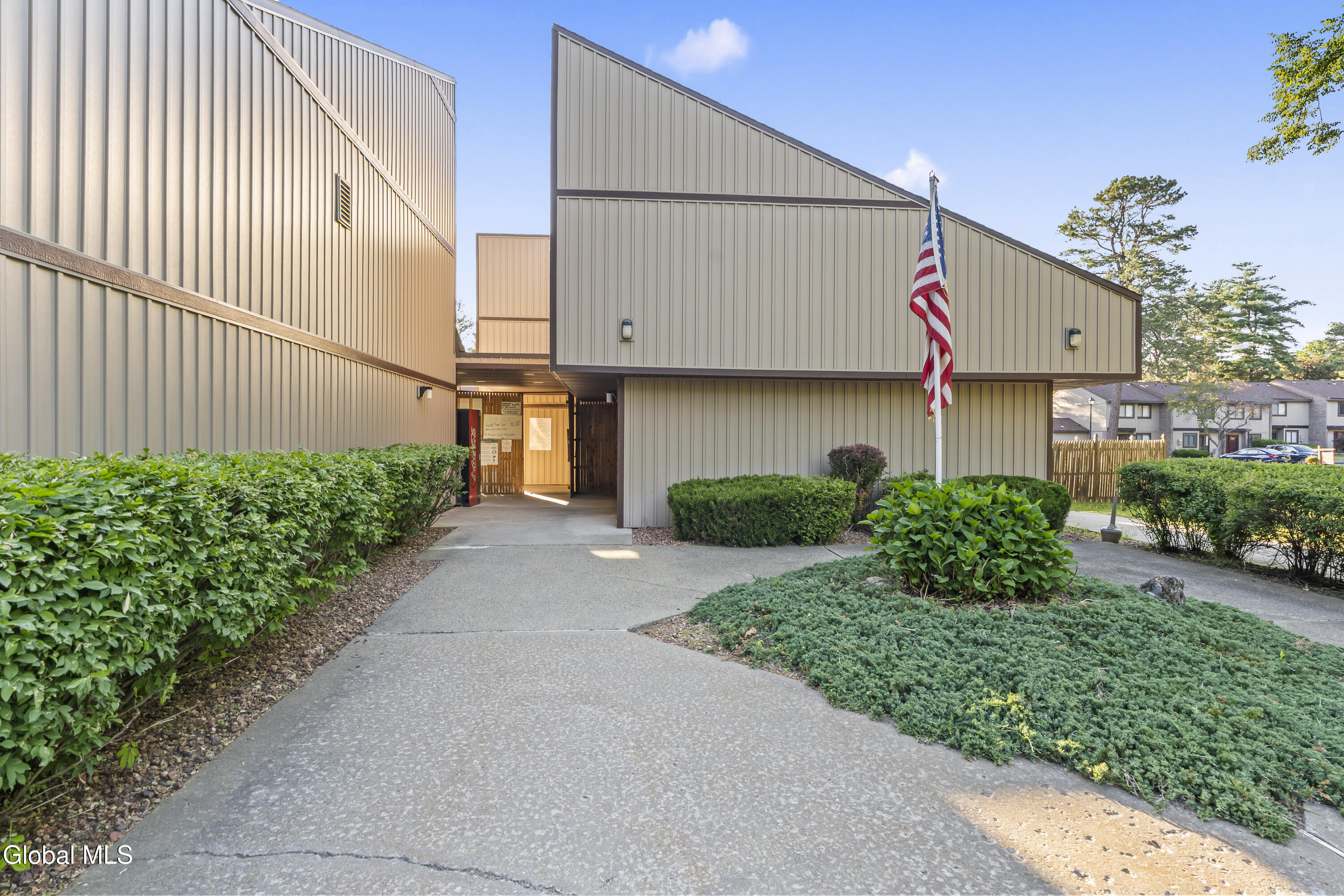 174 Williamsburg Court Albany NY 12203