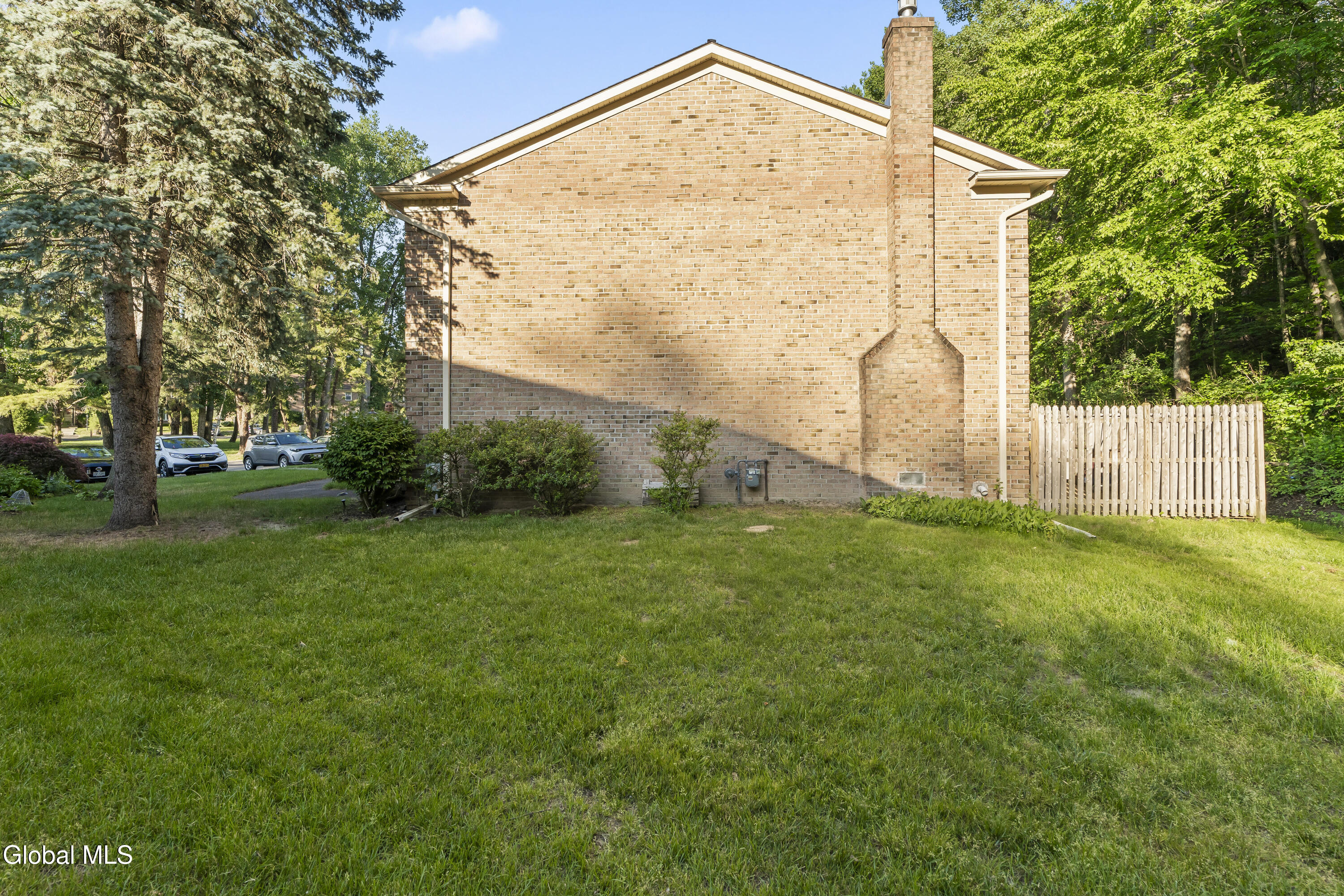 174 Williamsburg Court Albany NY 12203