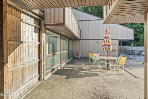 174 Williamsburg Court Albany NY 12203