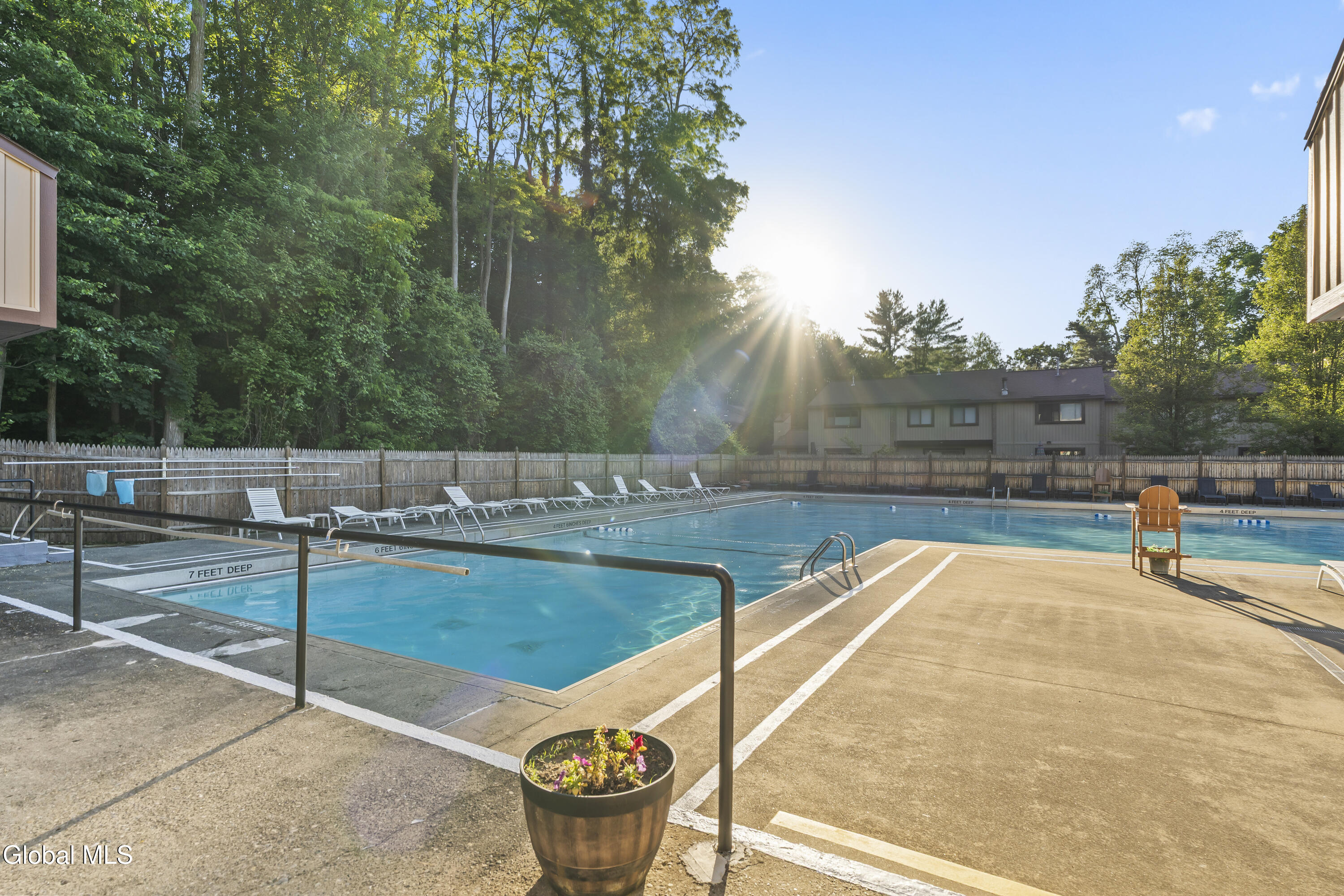 174 Williamsburg Court Albany NY 12203