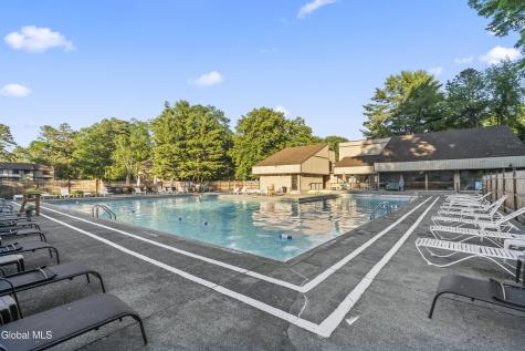 174 Williamsburg Court Albany NY 12203