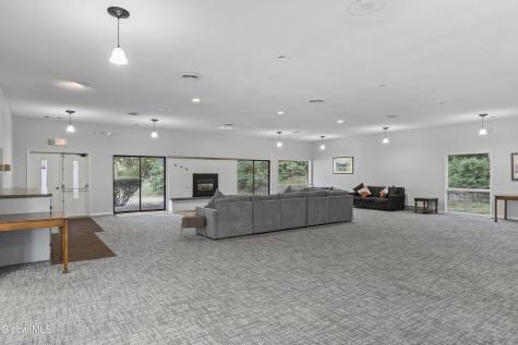 174 Williamsburg Court Albany NY 12203