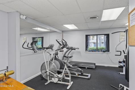 174 Williamsburg Court Albany NY 12203